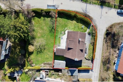 WINDISCH IMMOBILIEN – sanierungsbedürftiges Einfamilienhaus in Gröbenzell in ruhiger, zentraler Lage