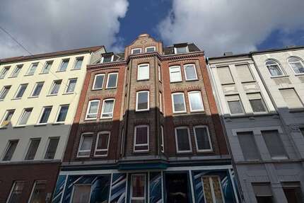 Haus zum Kaufen in Kiel 995.000,00 € 504 m²