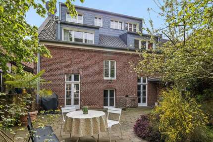Haus zum Kaufen in Essen 1.350.000,00 € 309 m²