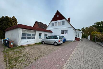 Haus mit 3 Mieteinnahmen in Elmenhorst zu verkaufen