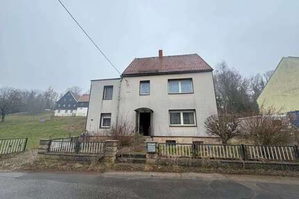 Haus zum Kaufen in Erlbach-Kirchberg 73.000,00 € 100 m²