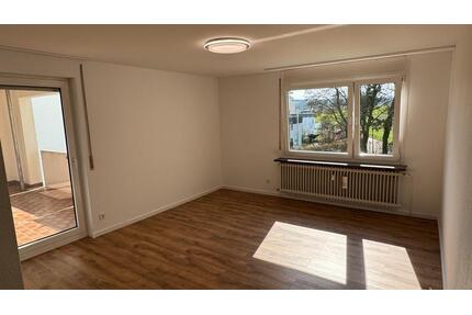 Wunderschöne 4,5 Zimmer Wohnung mit Balkon mit Blick ins Grüne - Ebersbach an der Fils