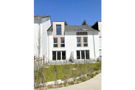 Attraktives Split-Level-Reihenhaus im Zweitbezug in Bad Endbach zu vermieten