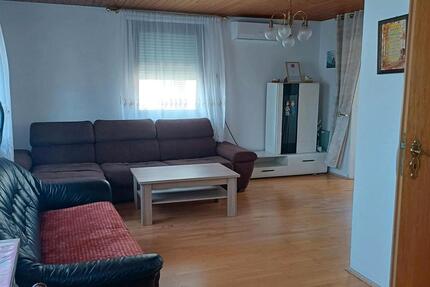 haus mieten - 1.490,00&nbsp;EUR Kaltmiete, ca.&nbsp; 102,00&nbsp;m&sup2; in Villingen-Schwenningen (PLZ: 78056)