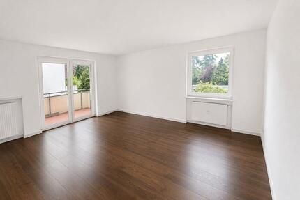 Renovierte 3-Zimmer-Wohnung mit sonnigem Balkon in Bogenhausen - München
