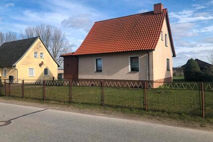 Haus zum Verkauf in ruhiger Lage, Mecklenburger Seenplatte - Eldetal