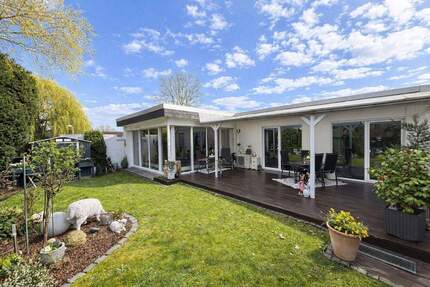 Modernisiertes EinfamilienhausBungalow mit über 288m², Kellerwohnräumen und Stellplätzen - Frechen Königsdorf