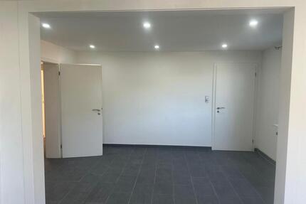 Großzügige 3-Zimmer-Wohnung mit Balkon & 2 Bädern – Oberdress - Burbach