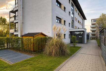 Moderne 4-Zimmer-Wohnung mit Terrasse in Stuttgart-Giebel