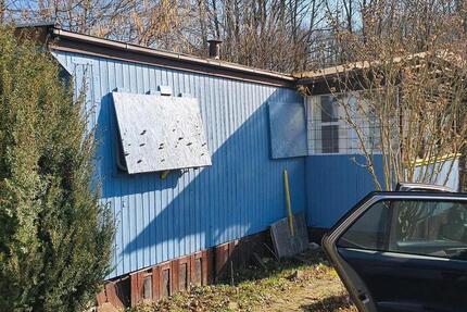 Alter Bauwagen auf Campingplatz-Parzelle - Hadamar