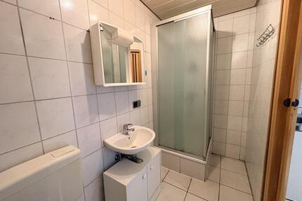 1 ZKB im Erdgeschoss mit Küche - 470,00&nbsp;EUR Kaltmiete, ca.&nbsp; 35,00&nbsp;m&sup2; in Spiesen-Elversberg (PLZ: 66583)