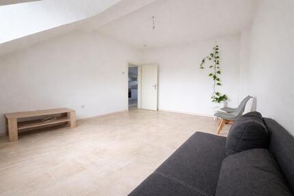 Möblierte 2-Zimmer-Dachgeschosswohnung (64 m²) - Gelsenkirchen Gelsenkirchen-Mitte