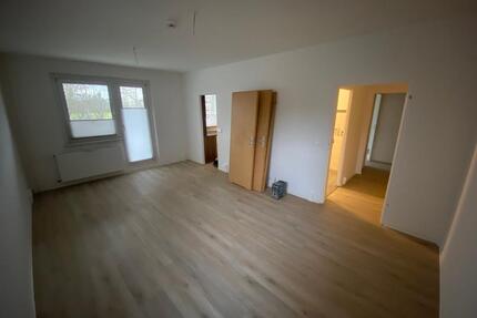 Wohnung 2,5 Raum Nachmieter Mieter - Eisenhüttenstadt