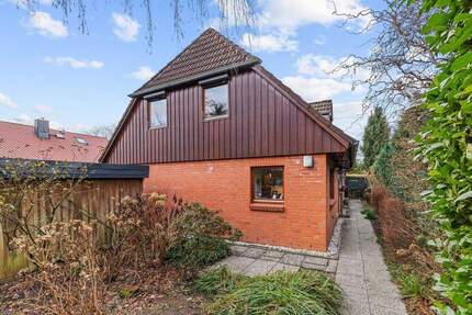 Ansprechende Doppelhaushälfte in bevorzugter Lage von Lemsahl-Mellingstedt - Hamburg