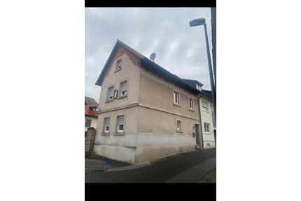 Renoviertes Haus mit Garten und Garage zu vermieten - Rauhenebrach