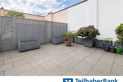 Großzügige 2-Zimmer-Wohnung mit sonniger Dachterrasse im ruhigen Rückgebäude - Nürnberg Rosenau