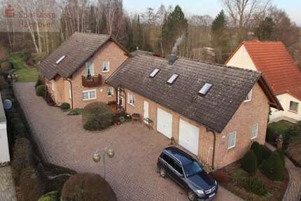 Haus zum Kaufen in Adelheidsdorf 649.000,00 € 255 m²