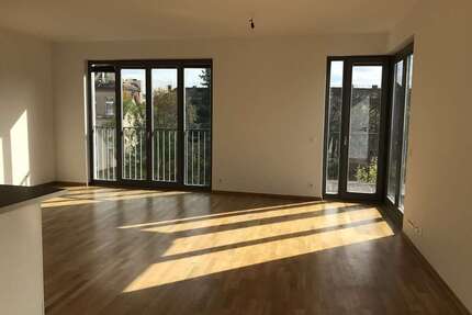 Wohnung zum Mieten in Berlin 1.517,90 € 90.19 m²