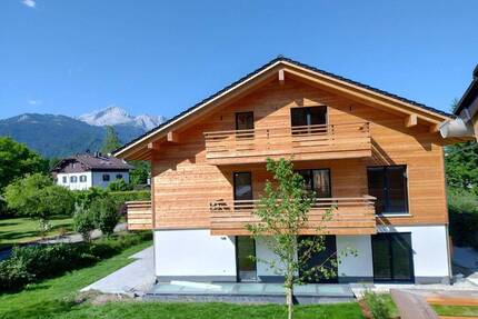 Neubauwohnung im Landhausstil mit Genehmigung zur Ferienvermietung - Dachgeschoß links - Garmisch-Partenkirchen