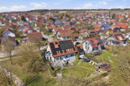 Großzügig, lichtdurchflutet und unzählige Möglichkeiten - Geräumiges Wohnhaus in Eggingen - Ulm