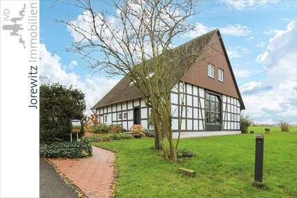 Familientipp in Bi-Schildesche: Bauernhaus mit großzügigem Grundstück in idyllischer Lage - Bielefeld