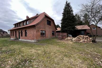 Haus zum Kaufen in Walsrode Düshorn 470.000,00 € 210 m² - Walsrode / Düshorn