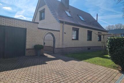 Modernisiertes Einfamilienhaus - 400.000,00&nbsp;EUR Kaufpreis, ca.&nbsp; 122,00&nbsp;m&sup2; in Hohe Börde (PLZ: 39167)