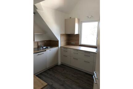 gutgeschnittene 3-Zimmer-Dachgeschosswohnung mit Balkon - Köppern - Friedrichsdorf