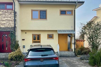 Modernisierte 5-Zi. DHH mit Garten - Markdorf