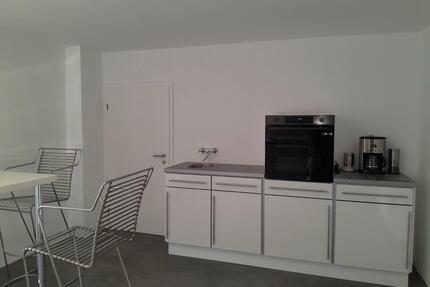 Haus mit Scheune + 2 Garagen & Doppelgarage + Hof & Garten - Hellenhahn-Schellenberg