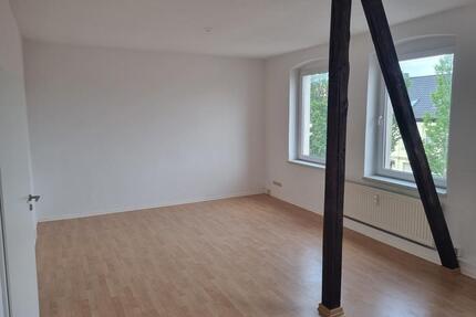 Interessante 3 Raum DG Wohnung in Burg