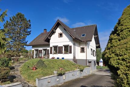 Komplett renoviertes Einfamilienhaus mit 5 Schlafzimmern und groß - Mandelbachtal