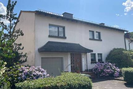 **Freistehendes Einfamilienhaus mit Garage in Arnsberg-Müschede**