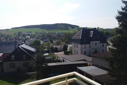 2-Raum-Wohnung mit Balkon in Crottendorf Festwiese