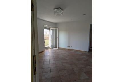 Günstige 2-Zi. Wohnung auf Vereinsgelände Grettstadt