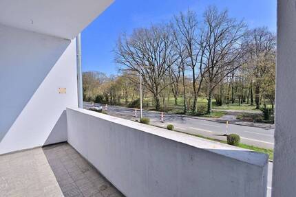 Erstbezug nach Sanierung, 3 Zimmer mit Balkon - Zirndorf