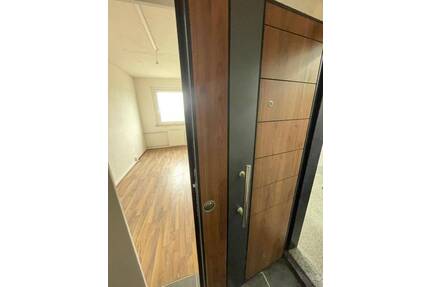 ! ERSTBEZUG ! Wohnen in Familiengerechter Lage - Schneeberg Neustädtel