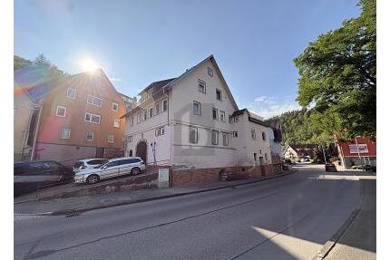 RENDITECHANCE MIT DACHTERRASSE & POTENZIAL - Wildberg