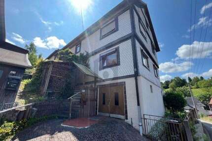Haus zum Kaufen in Zella-Mehlis 155.000,00 € 260 m²