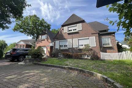 Stilvolles Haus mit Wintergarten und viel Platz - Traum-Garten, Doppel-Garage + Carport - Norderstedt Harksheide