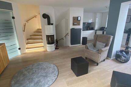 Einziehen und Wohlfühlen-Zentral gelegenes Wohnhaus in Hennef - Hennef (Sieg)