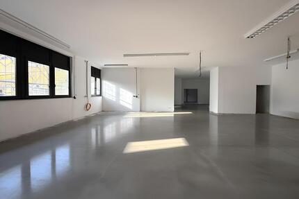 Ihr neuer Gewerbestandort: Monderne Halle mit Showroom, Büros und perfekter Anbindung - Dernau