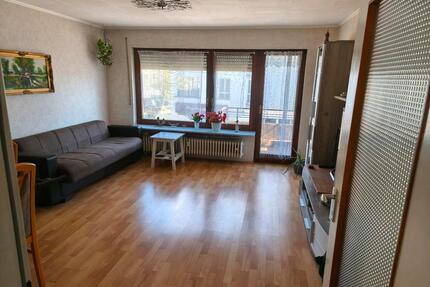 Zwei Zimmer Wohnung mit Auto Abstellplatz. - Stuttgart Bad Cannstatt