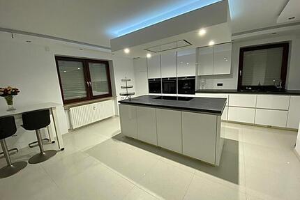 Haus im Haus! Ebenerdige, sehr hochwertige 4-Zimmer-Eigentumswohnung in 97502 Euerbach-Obbach (ID 3859)