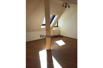 Helle 2,5-Zimmer-Dachgeschosswohnung (60 qm) in Schalke-Nord - Recklinghausen König Ludwig