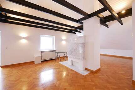 Haus zum Kaufen in Bad Driburg Neuenheerse 369.000,00 € 332.93 m² - Bad Driburg / Neuenheerse