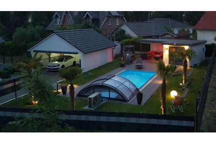 2 Friesenhäuser zu verkaufen - 1.150.000,00&nbsp;EUR Kaufpreis, ca.&nbsp; 370,00&nbsp;m&sup2; in Bad Bramstedt (PLZ: 24576)