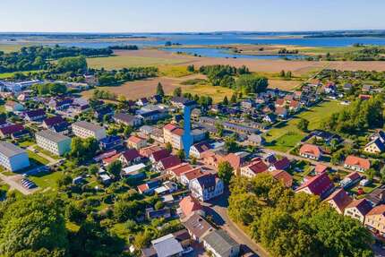 Haus zum Kaufen in Gingst 249.000,00 € 215 m²