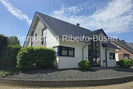 Haus zum Kaufen in Mönchengladbach 1.200.000,00 € 212.72 m²