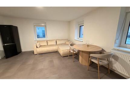 Neuwertige, voll möblierte Wohnung in Regensburg-Reinhausen